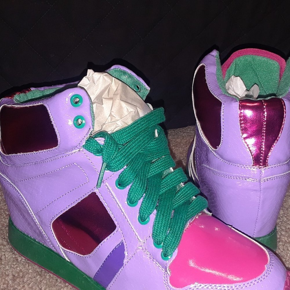 QUIPID PATENT LEATHER WEDGE SNEAKER